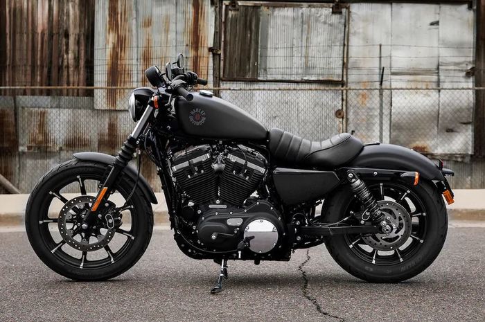 Harley Davidson Iron 883: Spesifikasi, Manfaat, dan Panduan Pembelian Terlengkap 2025