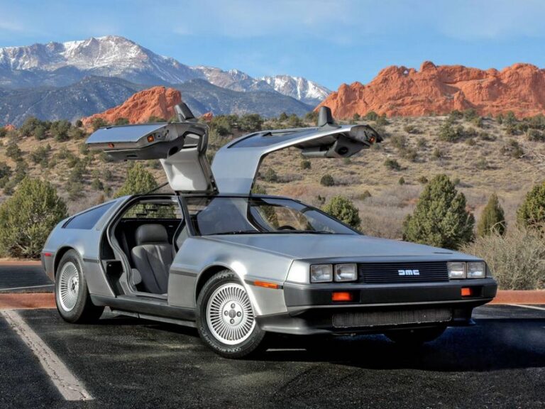 Sejarah DeLorean DMC-12 dan Panduan Membeli DeLorean DMC-12